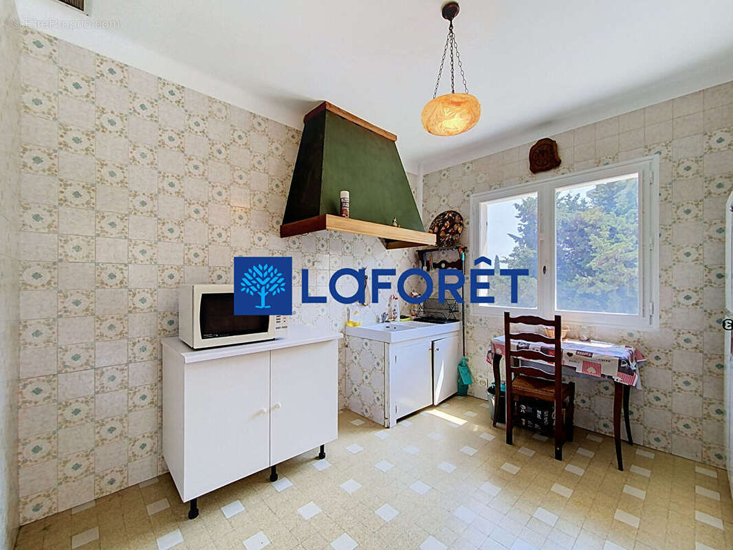 Villa 7 pièces - deux appartements - Terrain 753 m² à La Garde - photo 7