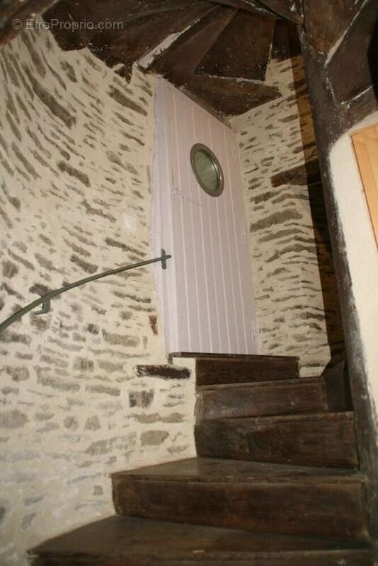 Maison à SAINT-SERVANT