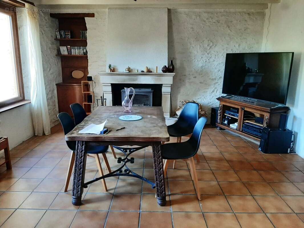 Maison à MONTOURNAIS