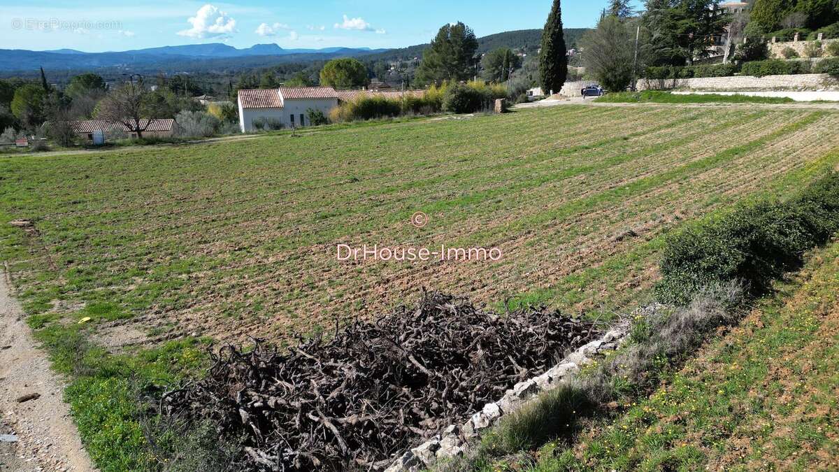 Terrain 1261 m² à Cotignac  - photo 5