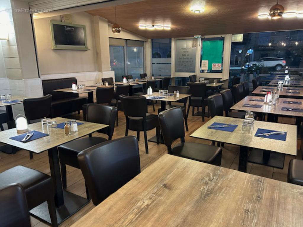 Commerce à SIX-FOURS-LES-PLAGES