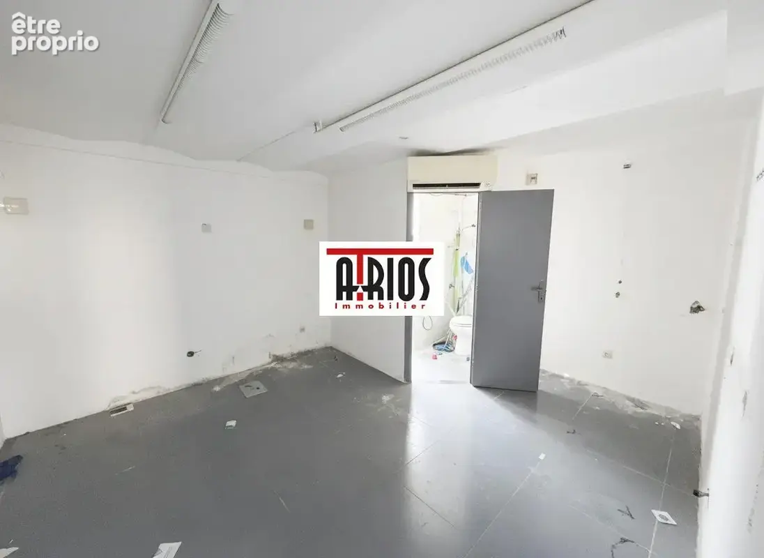 Commerce 42 m² à vendre à Hyeres (83400) - photo 4