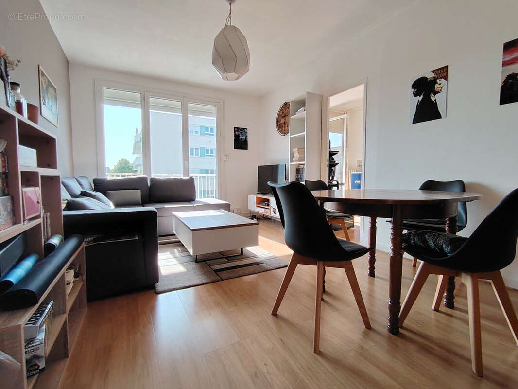 Appartement à HEROUVILLE-SAINT-CLAIR