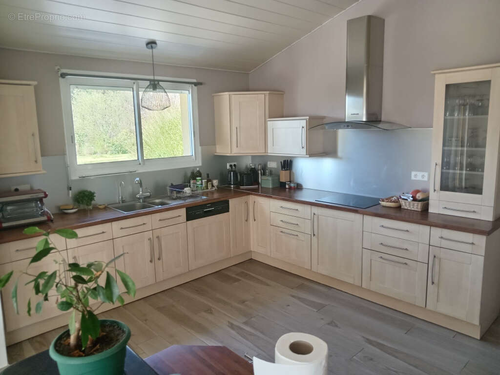 Maison à SALLES