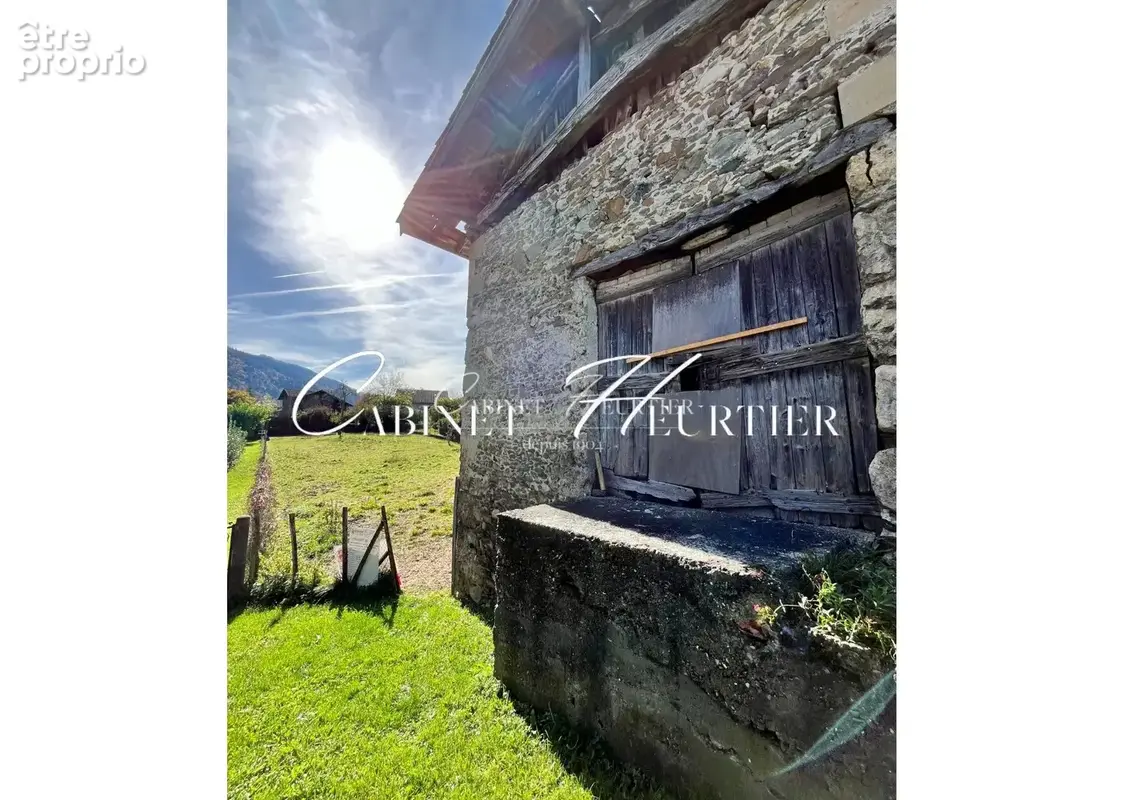 Terrain 700 m² à vendre à Allevard (38580) - photo 2