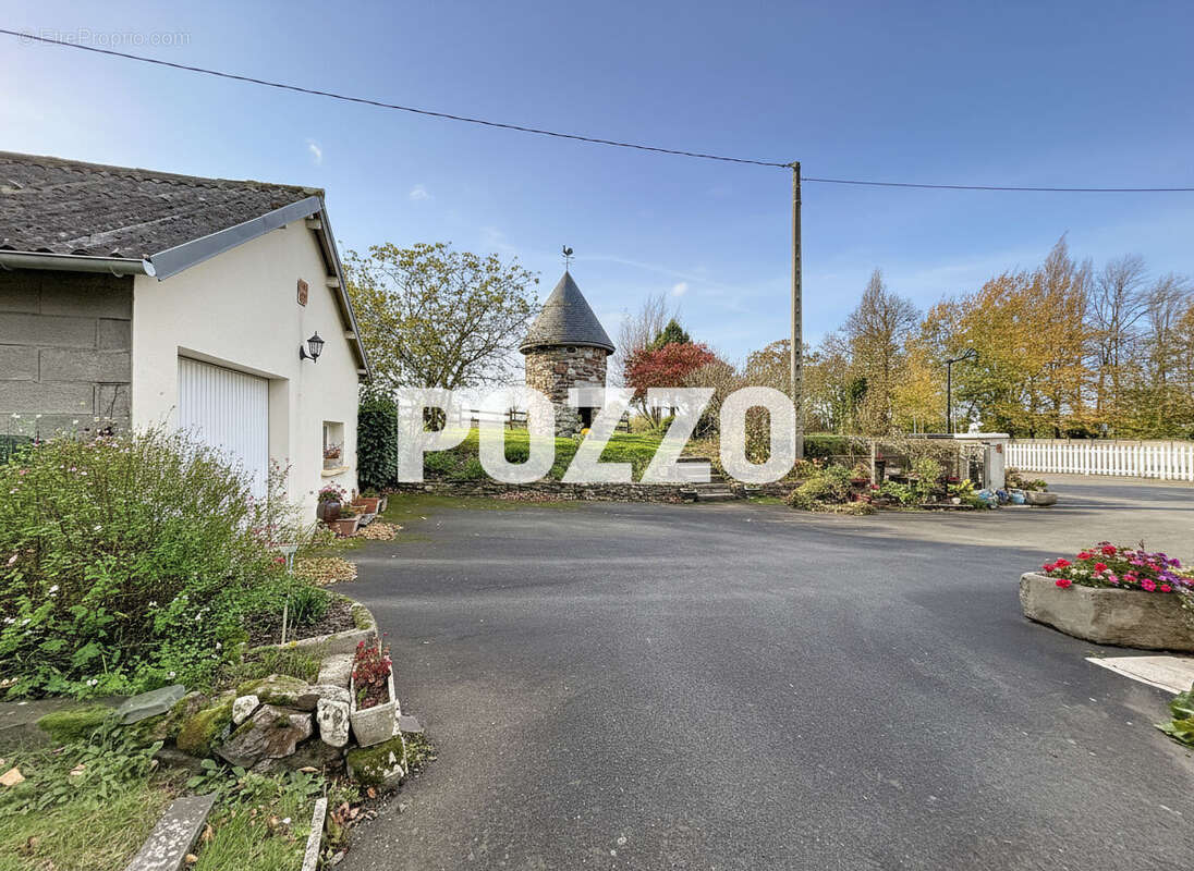 Maison à BRICQUEVILLE-SUR-MER