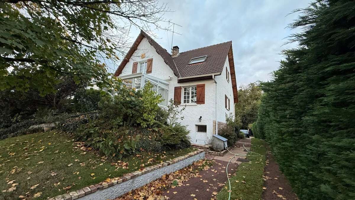 Maison à BREUX-JOUY