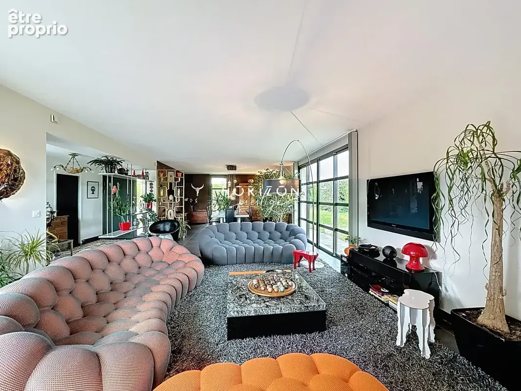 Maison 8 pièces 247 m² à vendre à Saint-Genis-Laval (69230) - photo 3