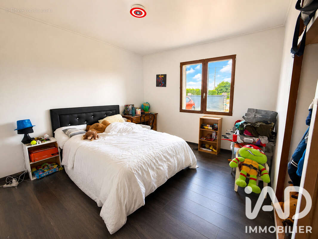 Maison 133 m² à Rions  - photo 7