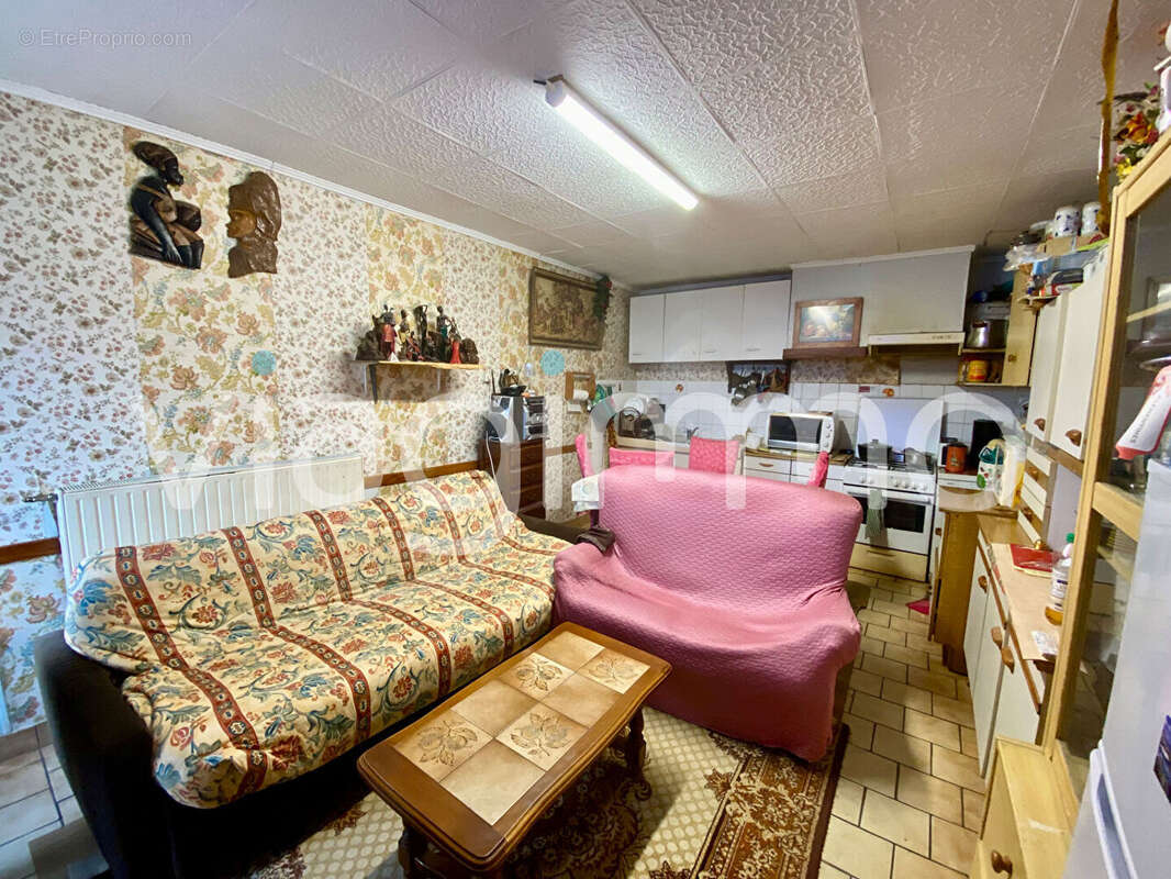 MAULÉON Corps de ferme 138m² avec dépendances - photo 7