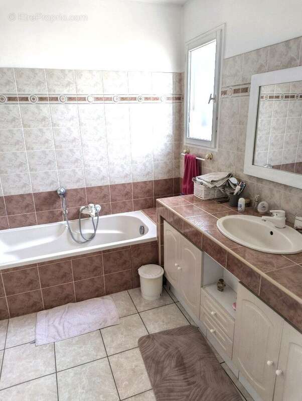 Maison 117 m² à Pia  - photo 9