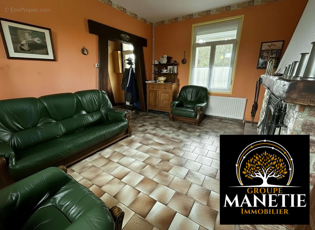 Maison à CROISILLES