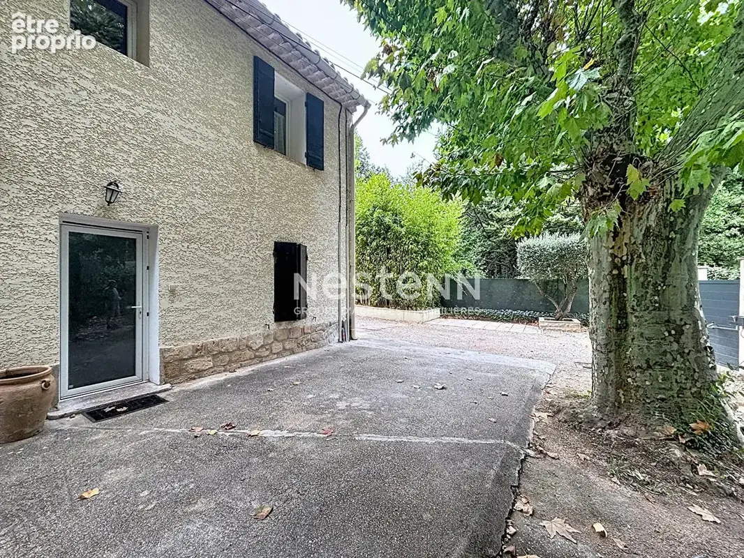 LE THOLONET - Maison de 189 m2 avec T3 indépendant et piscine. - photo 2