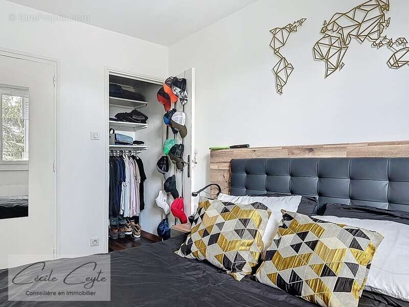 Appartement à SAINT-MARTIN-D'HERES