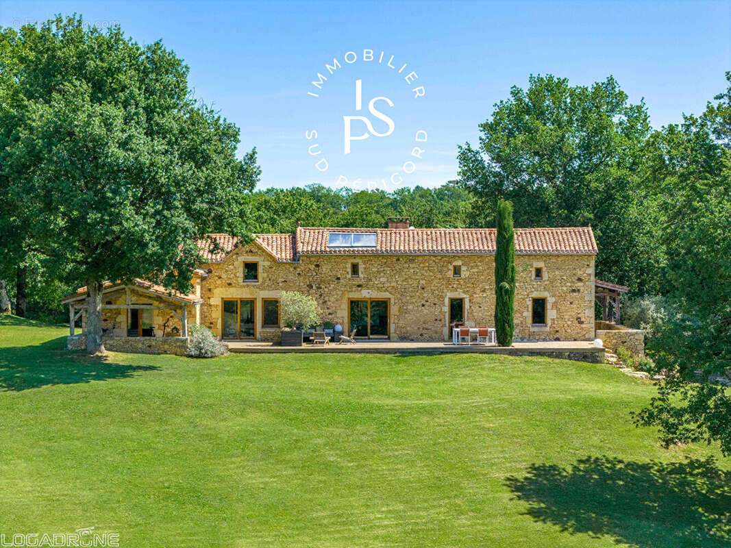 A proximité du chateau de Bonaguil ,Domaine de caractère du XVI siècle avec maison principale , gites - photo 23