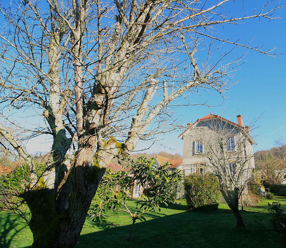 Maison à LE BUGUE