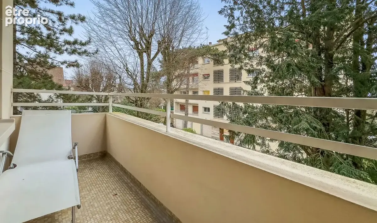 BAS DE CHATOU à 3 mn du RER appartement 5 pièces de 123.55 m² avec 3 chambres, balcon, ascenseur - photo 13