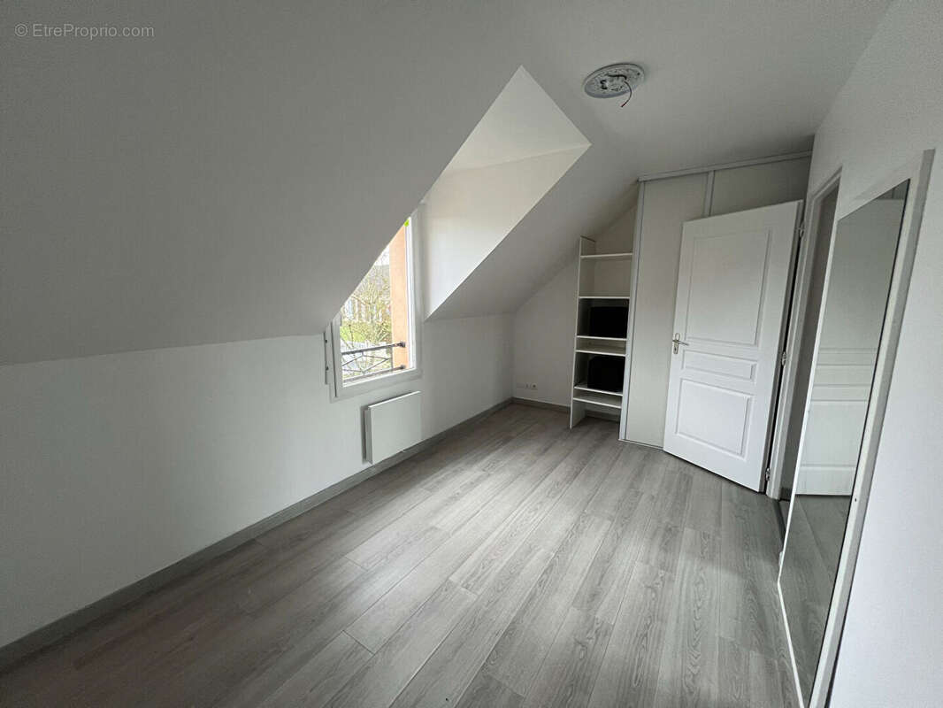 Appartement à LE PERRAY-EN-YVELINES