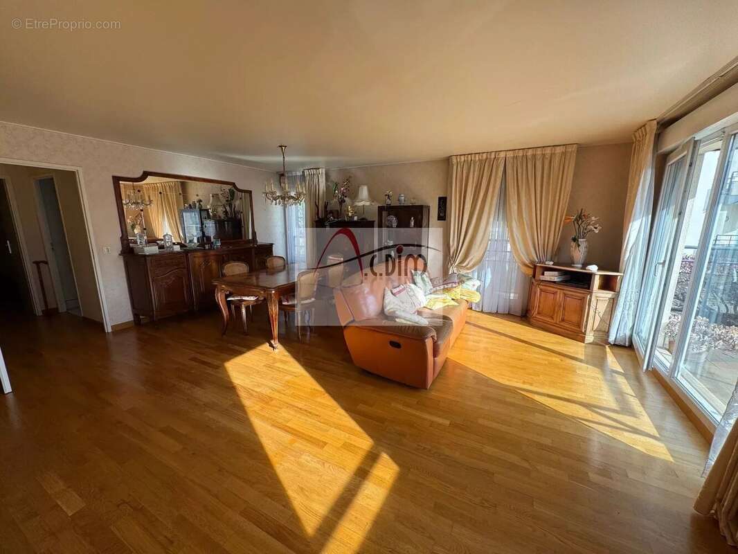 Appartement à MELUN