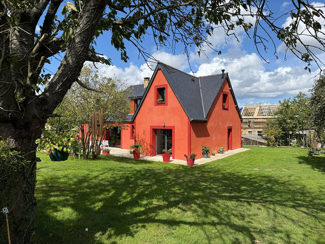 Maison à SAINT-MEEN-LE-GRAND