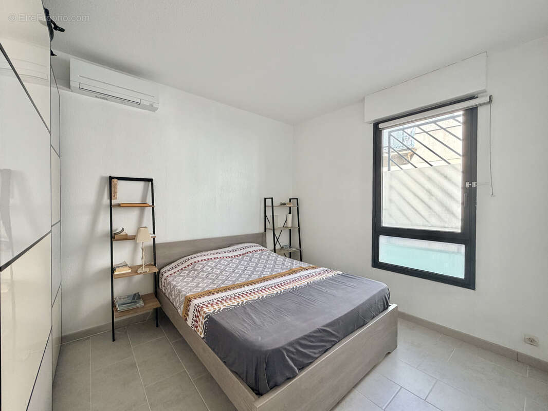 Quartier ARCEAUX- Appartement 3 pièces de 67 m2 avec terrasse et cave  - photo 4