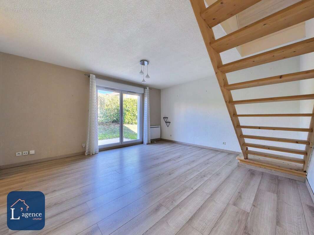 Appartement à PREVESSIN-MOENS