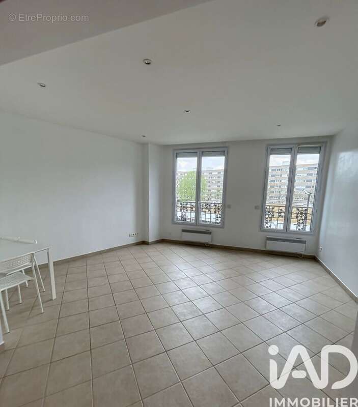 Photo 4 - Appartement à LES LILAS