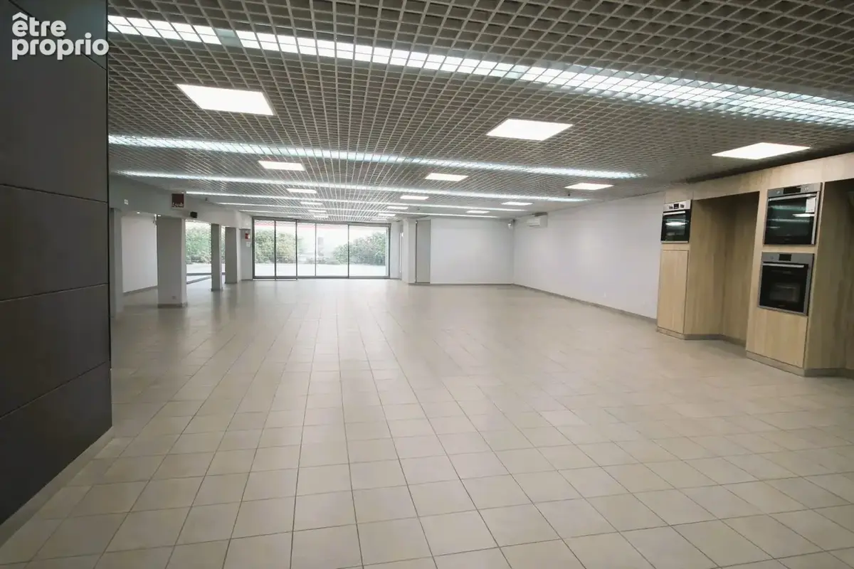 Commerce à SALIES-DE-BEARN