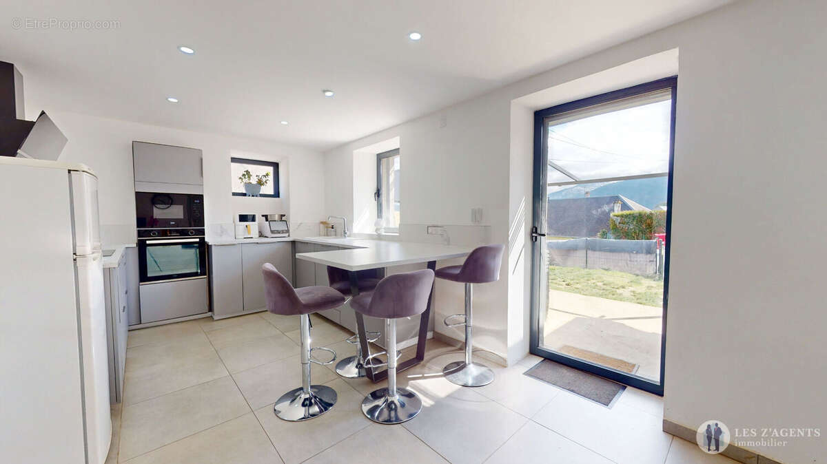 Maison à SAINT-SULPICE