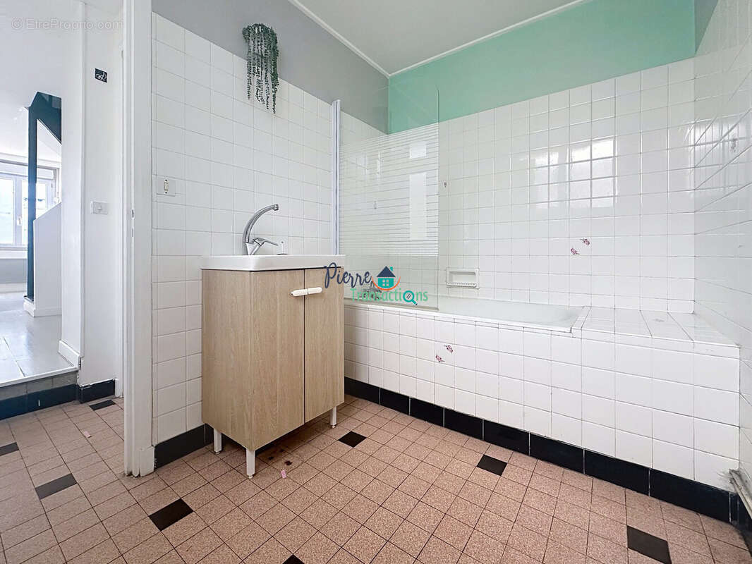 Maison à LILLEBONNE