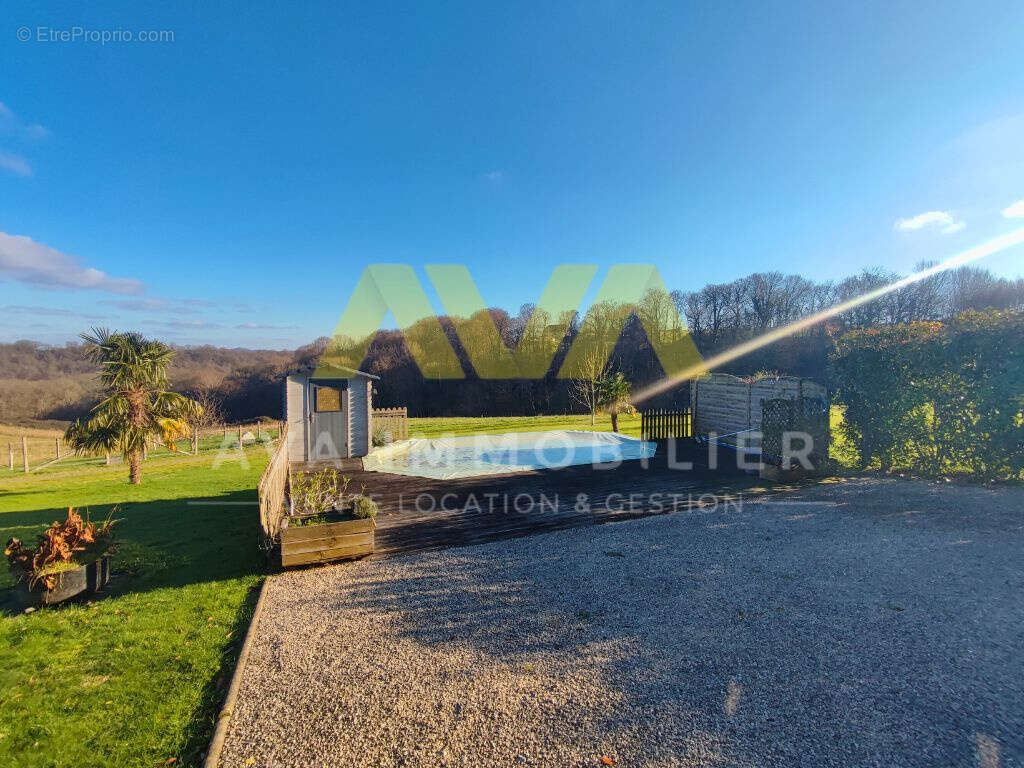 Maison à LAHOURCADE