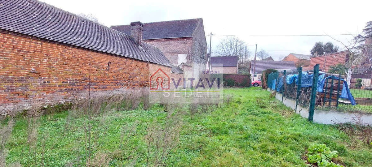 Terrain à VILLERS-SAINT-BARTHELEMY
