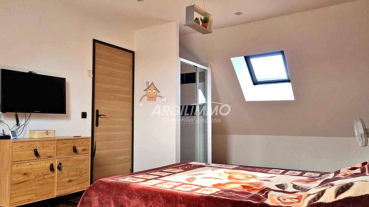 Maison à SAINT-CALAIS