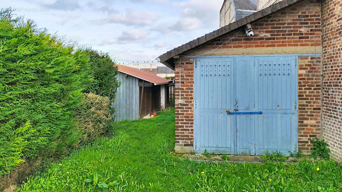 Terrain à CAUDEBEC-LES-ELBEUF
