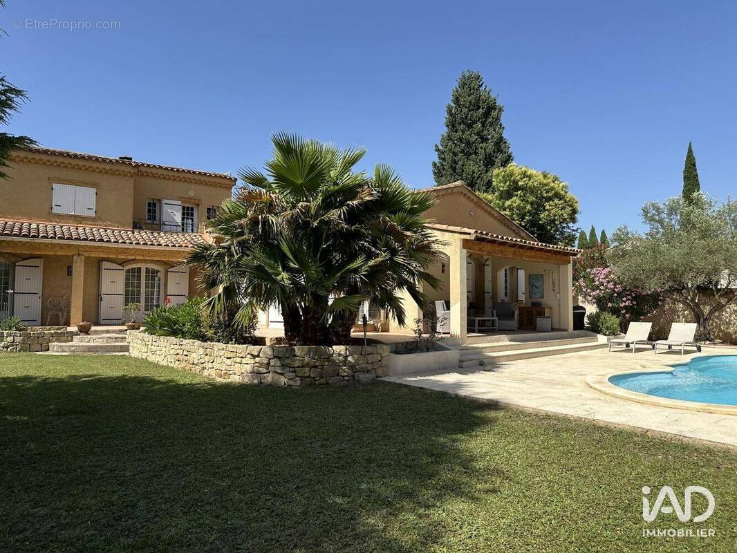 Photo 1 - Maison à MORIERES-LES-AVIGNON