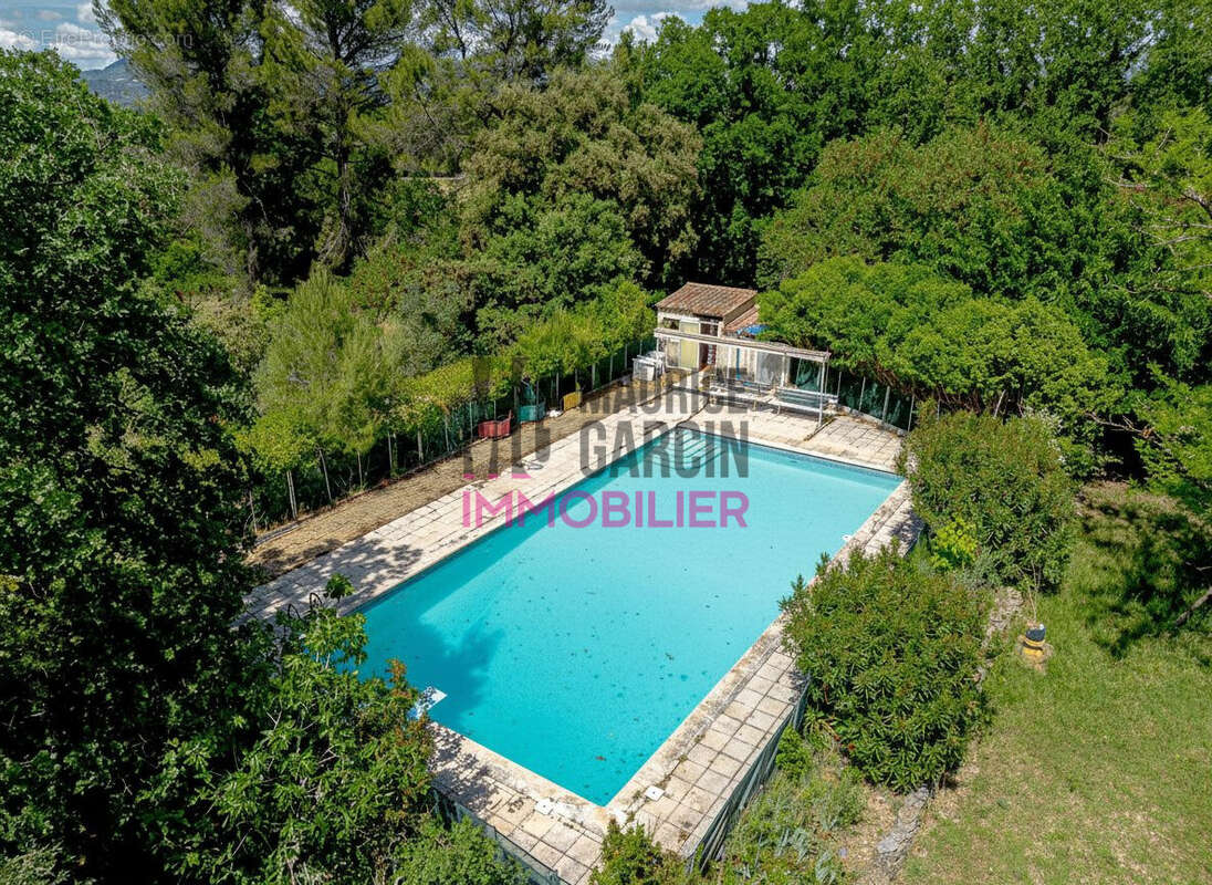 Maison 279 m² à Carpentras  - photo 4