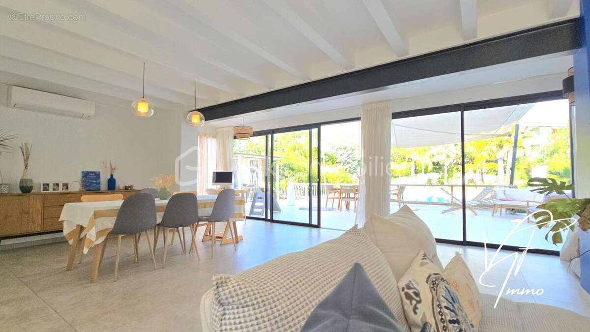 Maison à SIX-FOURS-LES-PLAGES