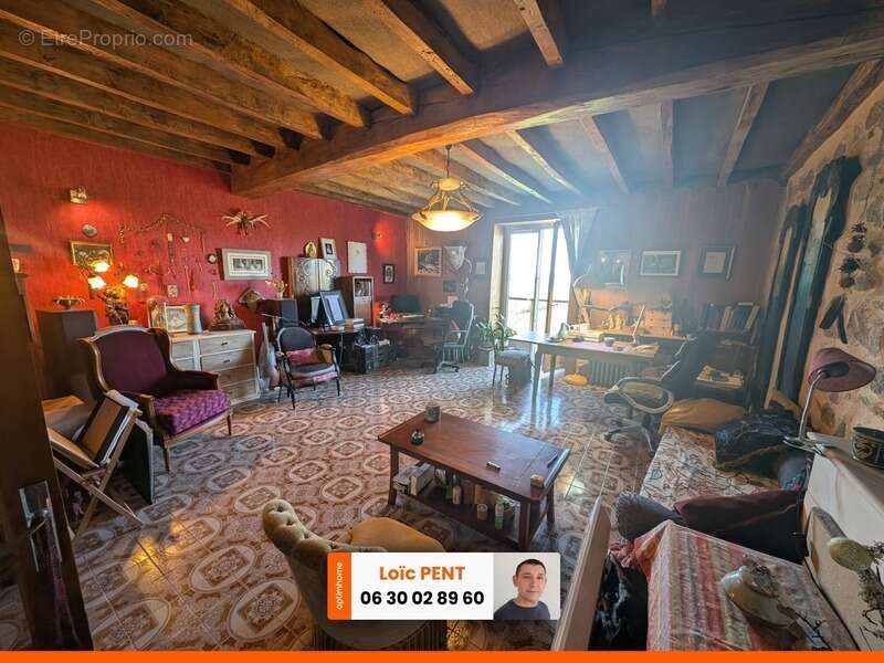 Maison à CHATEL-MONTAGNE