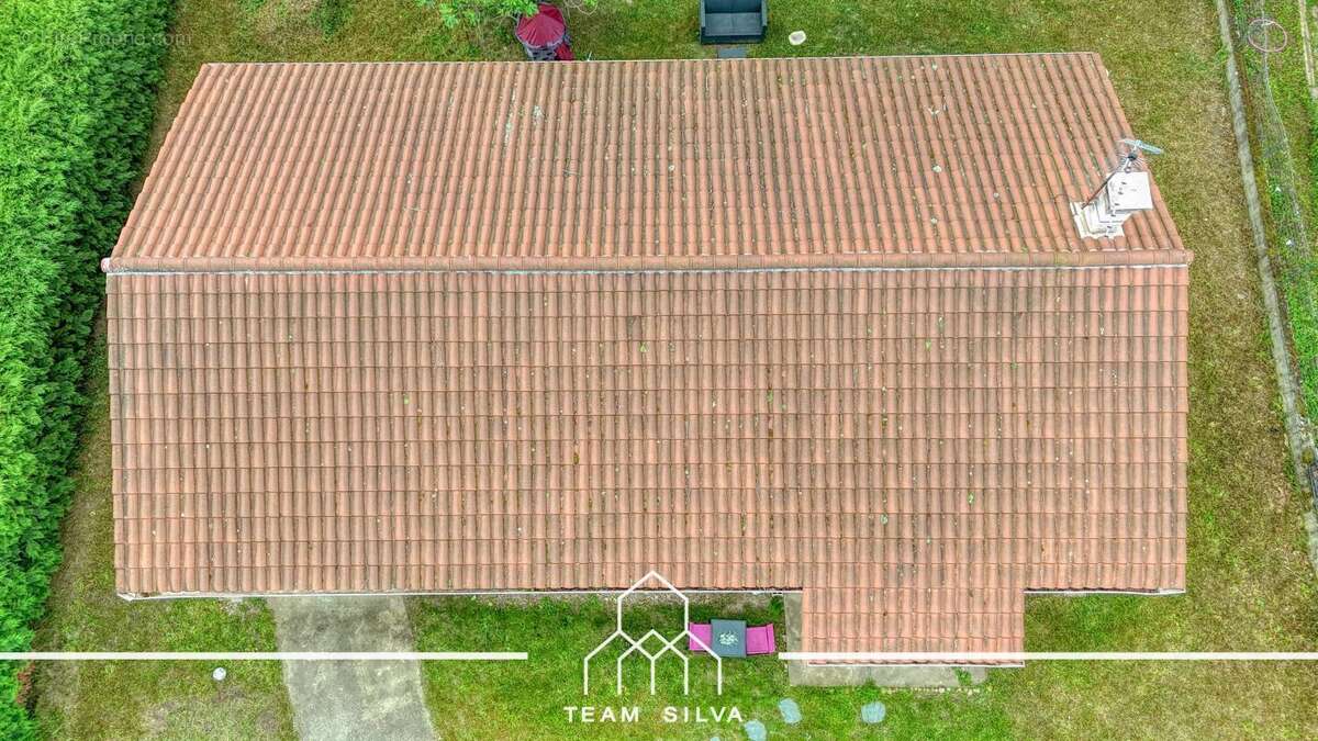 Maison à SAINT-GENIS-LAVAL