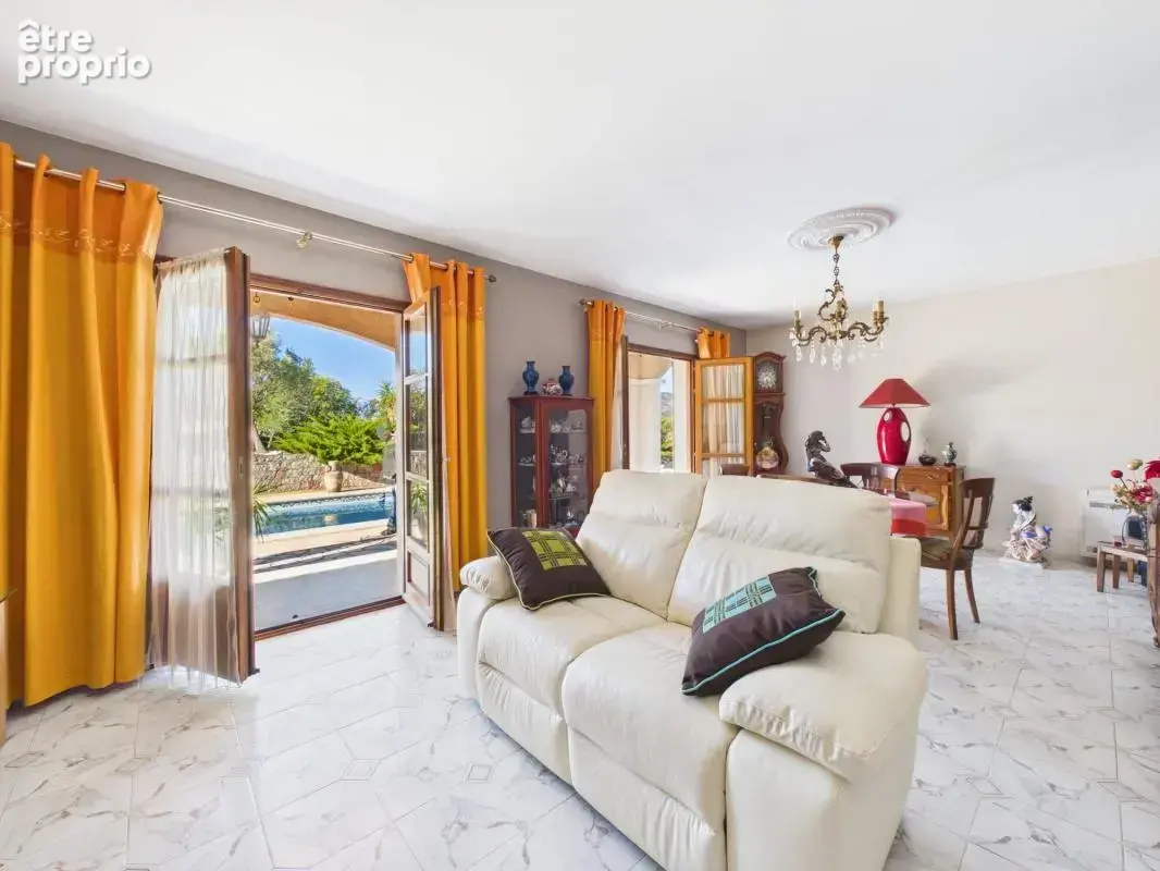 A vendre villa f4/5 avec piscine a afa - photo 3