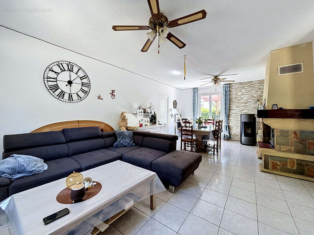 Maison à LA HAYE-MALHERBE