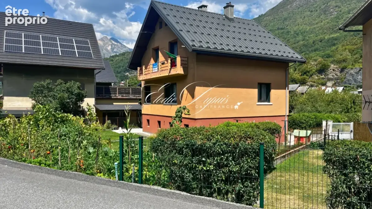 Maison familiale 4 chambres  95m²  et 199 m2 au sol à Saint-Michel-de-Maurienne - photo 2