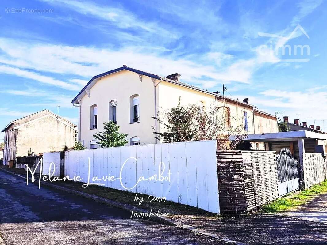 Appartement à SAINT-YZAN-DE-SOUDIAC