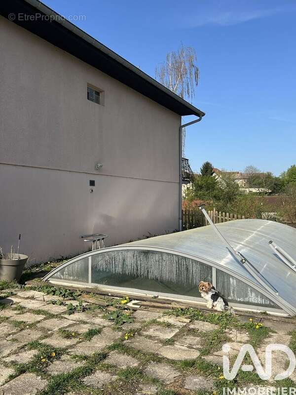 Maison 240 m² à Arpenans  - photo 4