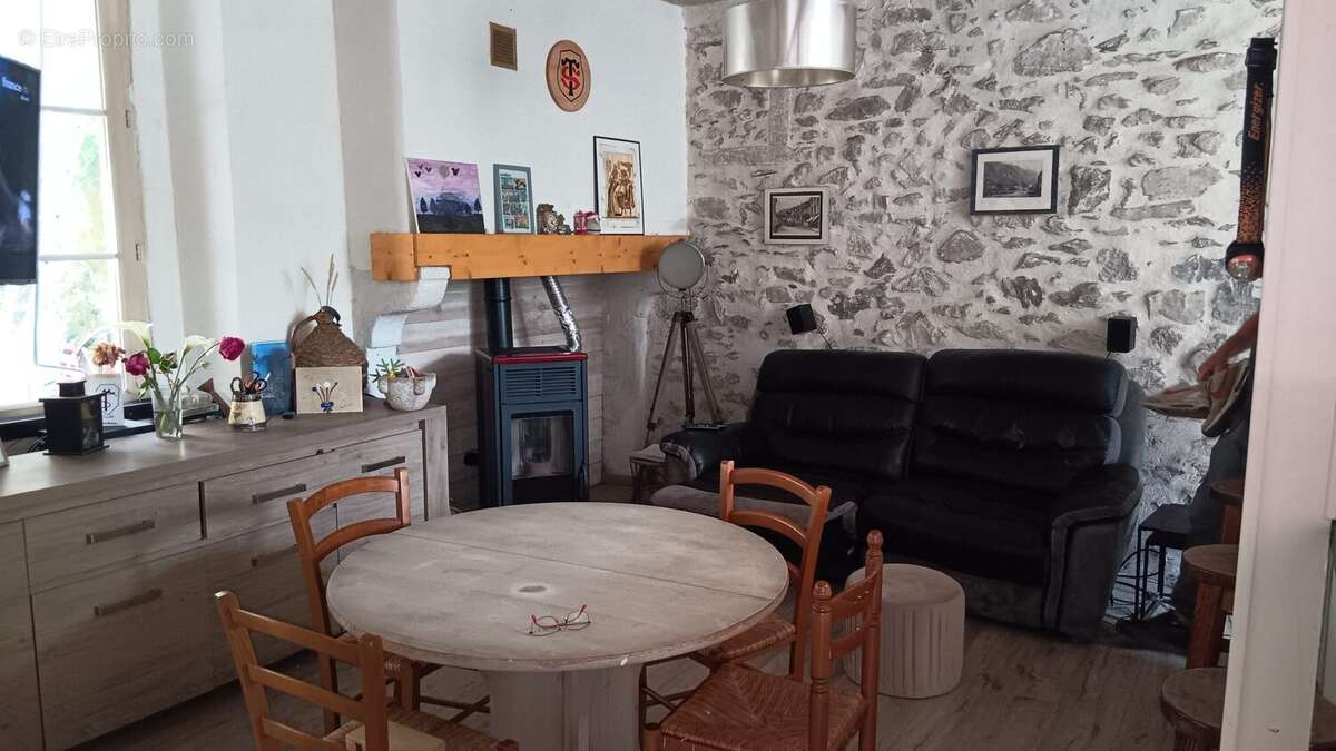 Maison à SAINT-BEAT