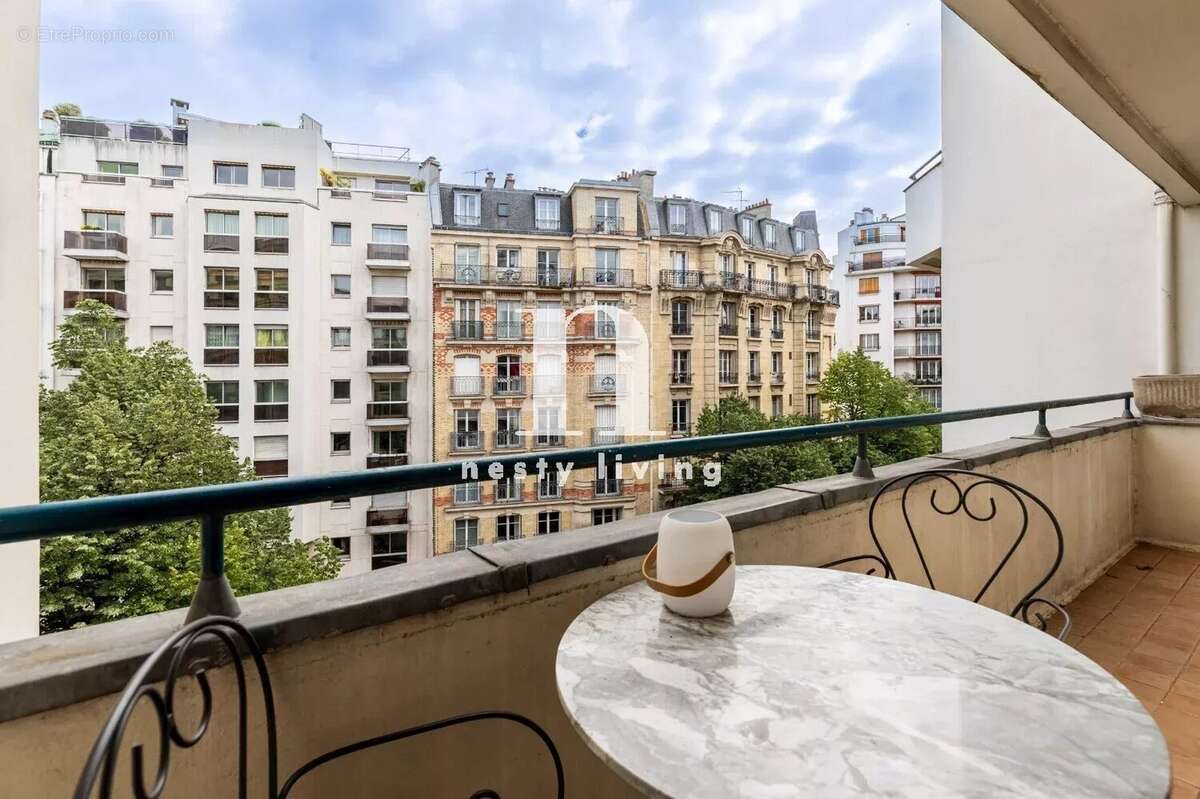Paris 15 - Quartier Convention - Renové avec Balcon - photo 2