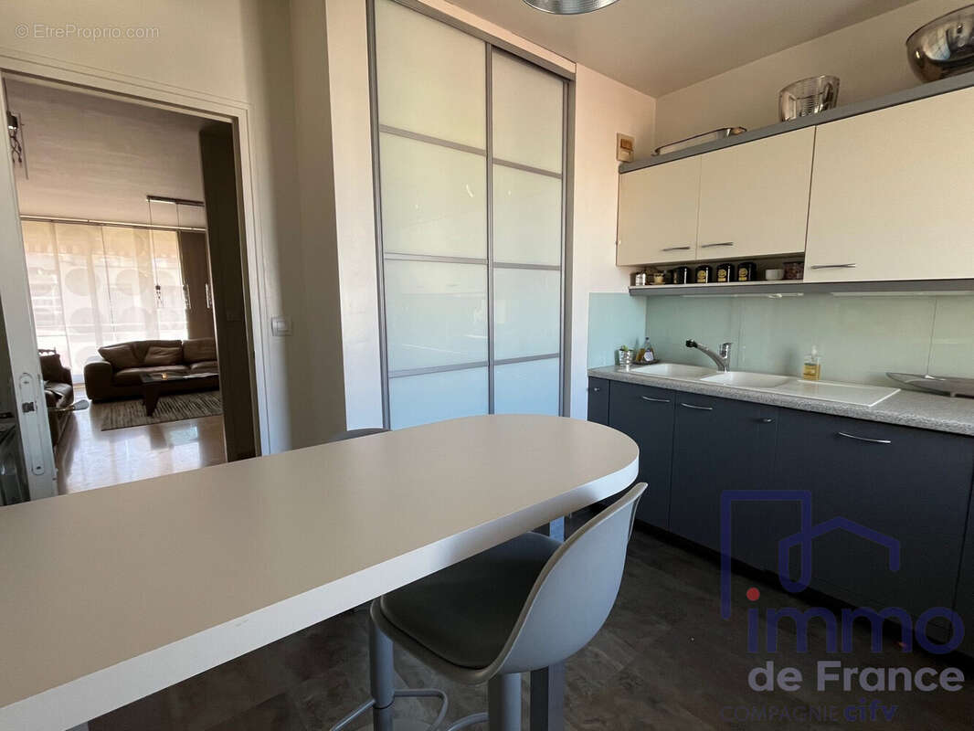 Appartement à SAINT-ETIENNE