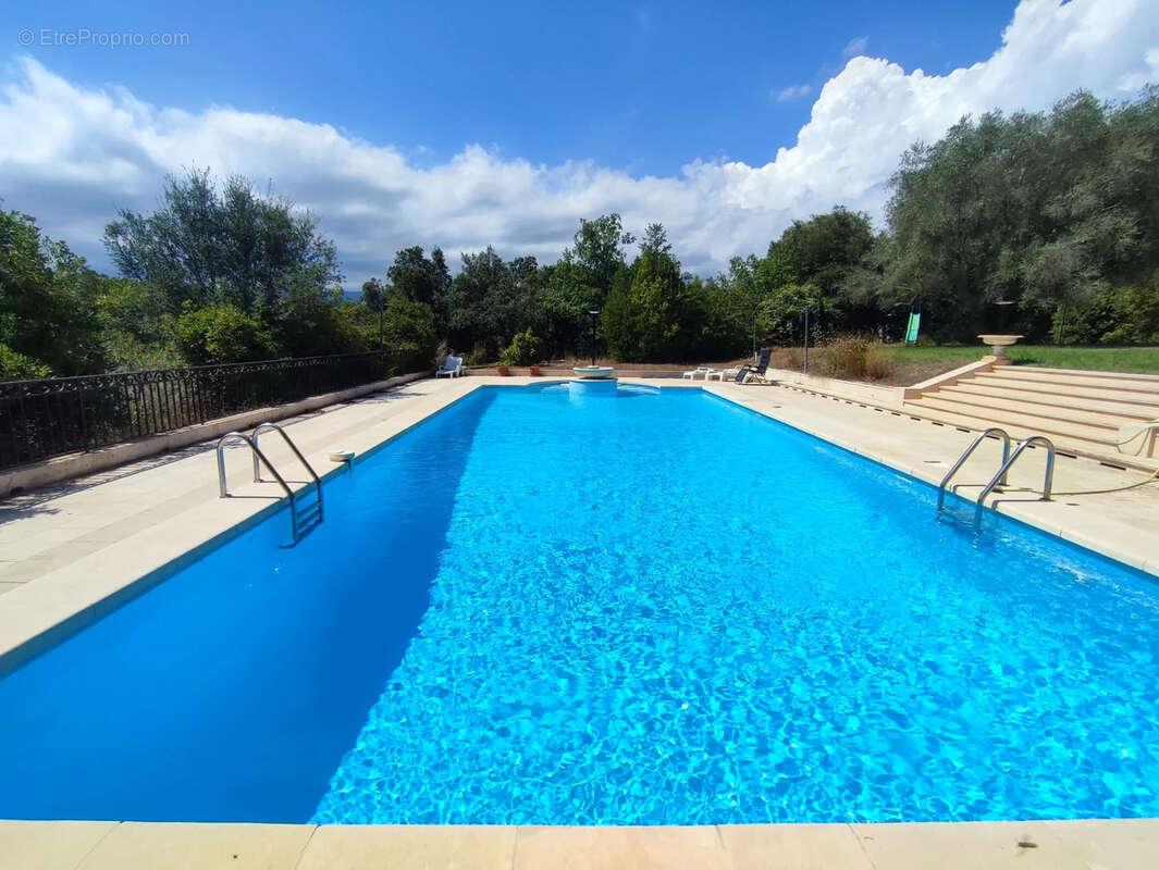Maison à ROQUEFORT-LES-PINS