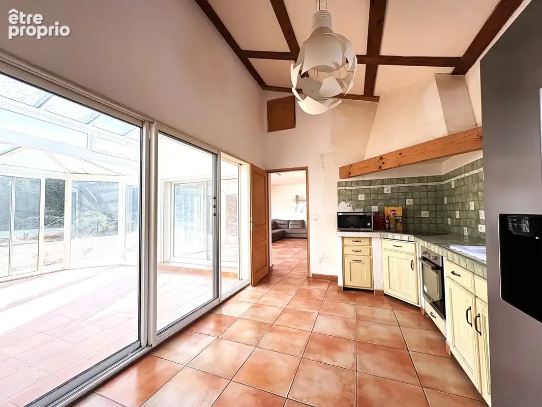 Villa avec piscine sur 5 000 m2 de terrain - photo 8