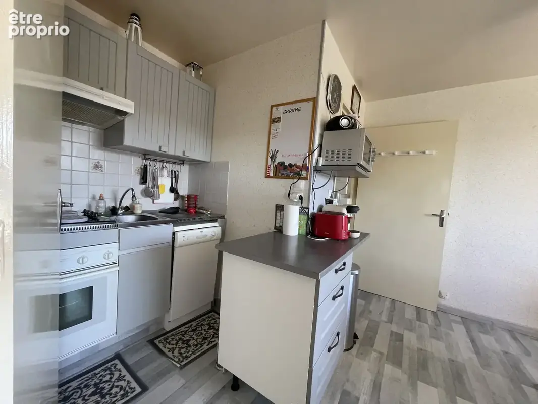 Appartement 2 pieces 25m2 renové vue mer ! vendu meublé ! - photo 5